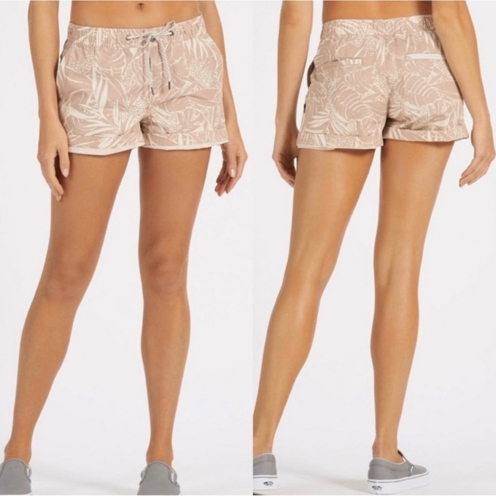 Vuori Rip Stop Shorts Women's Medium Tropical Palm Leaf Print Organic Cotton